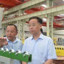 鳩江區(qū)委主要領(lǐng)導(dǎo)赴邁科機(jī)械調(diào)研，共繪機(jī)器人產(chǎn)業(yè)發(fā)展新藍(lán)圖